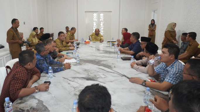 Sebelum Bahas Ranperda RPJMD, Pansus DPRD Langkat Beraudiensi ke Bupati